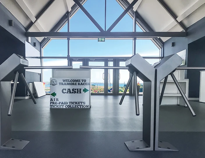 Турникеты-триподы TTR-04.1, ипподром, Ирландия