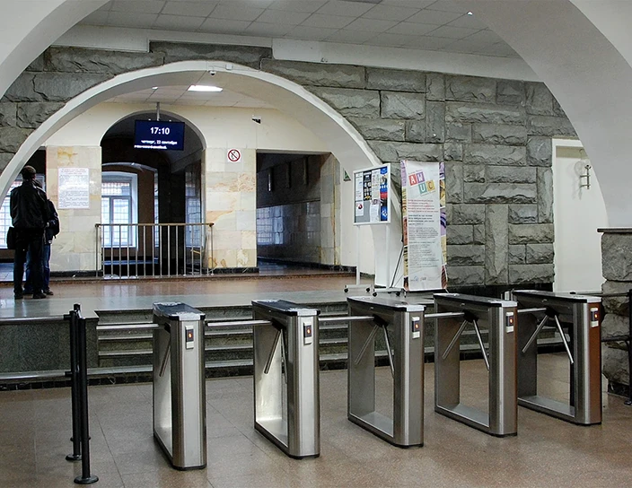 Тумбовые турникеты TTD-03.1, Национальный исследовательский технологический университет, Москва