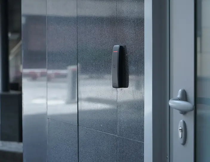 Считыватель серии IR, бизнес-центр «Капитал Тауэр», Москва