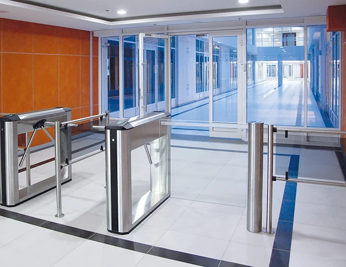 Электронные проходные KT05 и автоматическая калитка WMD-06, бизнес-центр Базель, Санкт-Петербург