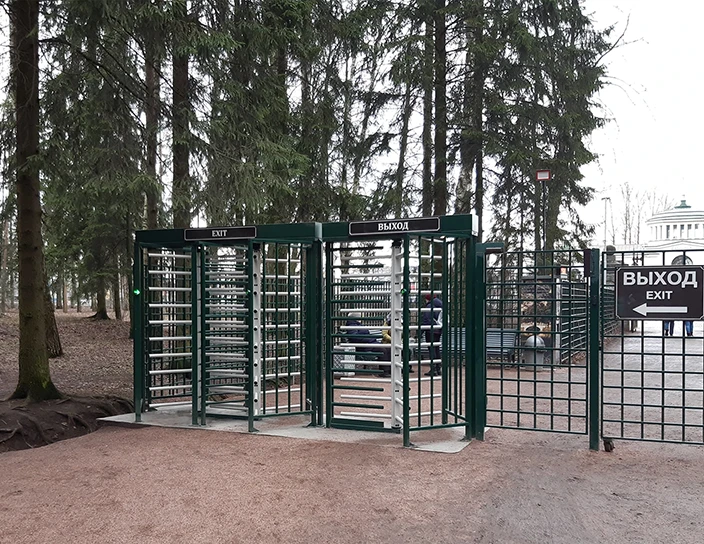 Полноростовые роторные турникеты RTD-16 и RTD-20, музей-заповедник Павловск, Санкт-Петербург