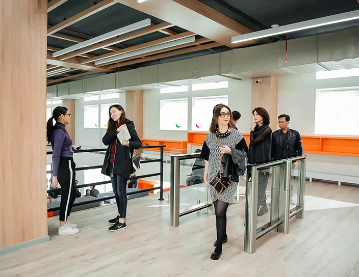 Скоростной проход ST-01, Коворкинг IQ, Казахстан