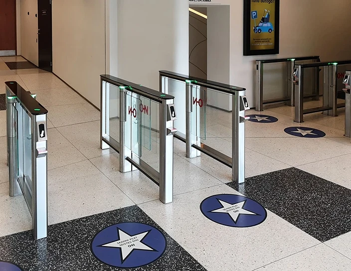 Скоростные проходы ST-01, кинотеатр Cinamon Kosmos, Эстония