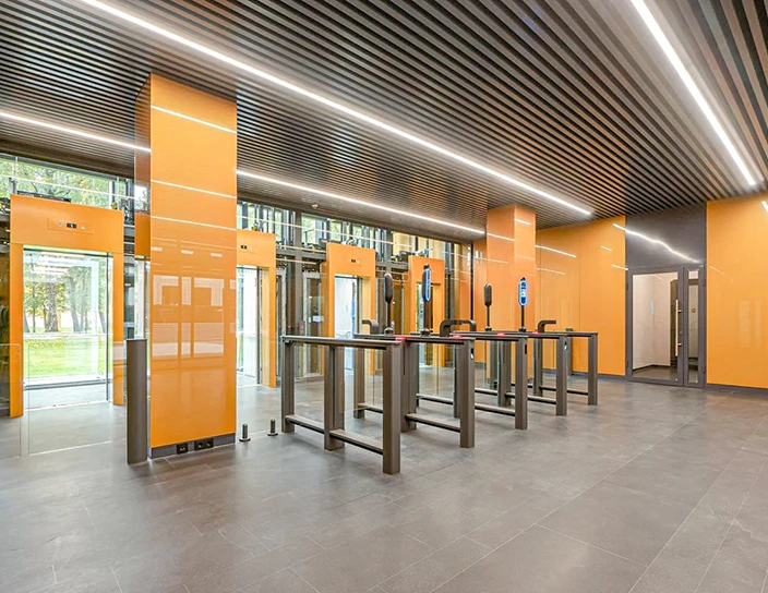 Скоростные проходы ST-01, автоматические калитки WMD-06, бизнес-центр «Феррум», Санкт-Петербург