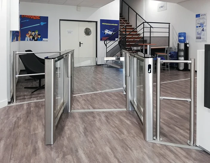 Скоростные проходы ST-01, фабрика по производству внутрисамолетных перегородок Safran, Франция