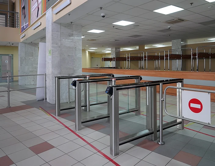 Скоростные проходы ST-01, ограждения BH02, дворец игровых видов спорта «Содружество», Москва