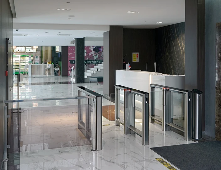Скоростные проходы ST-01 в составе системы контроля доступа PERCo, бизнес-центр West East, Одинцово, Московская область