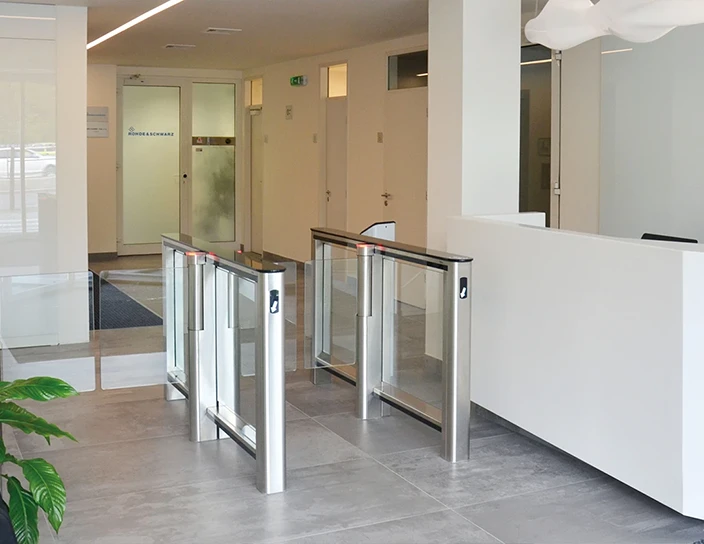 Скоростные проходы ST-01, бизнес-центр «Hadovka Office Park», Прага