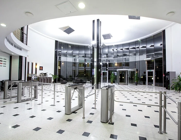 Тумбовые турникеты TTD-03.1S, бизнес-центр «Площадь Мясникова», Беларусь