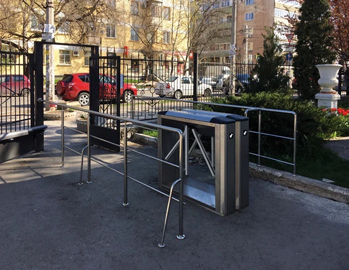 Тумбовый турникет-трипод TB, Территория офиса