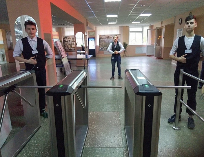 Тумбовый турникет-трипод TBC01, Челябинский государственный промышленно гуманитарный техникум