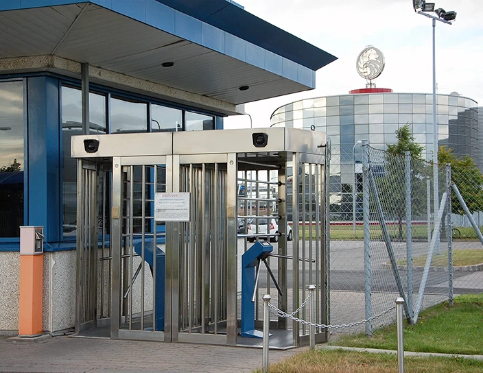 Турникеты-триподы TTR-04.1, завод Wrigley, Санкт-Петербург